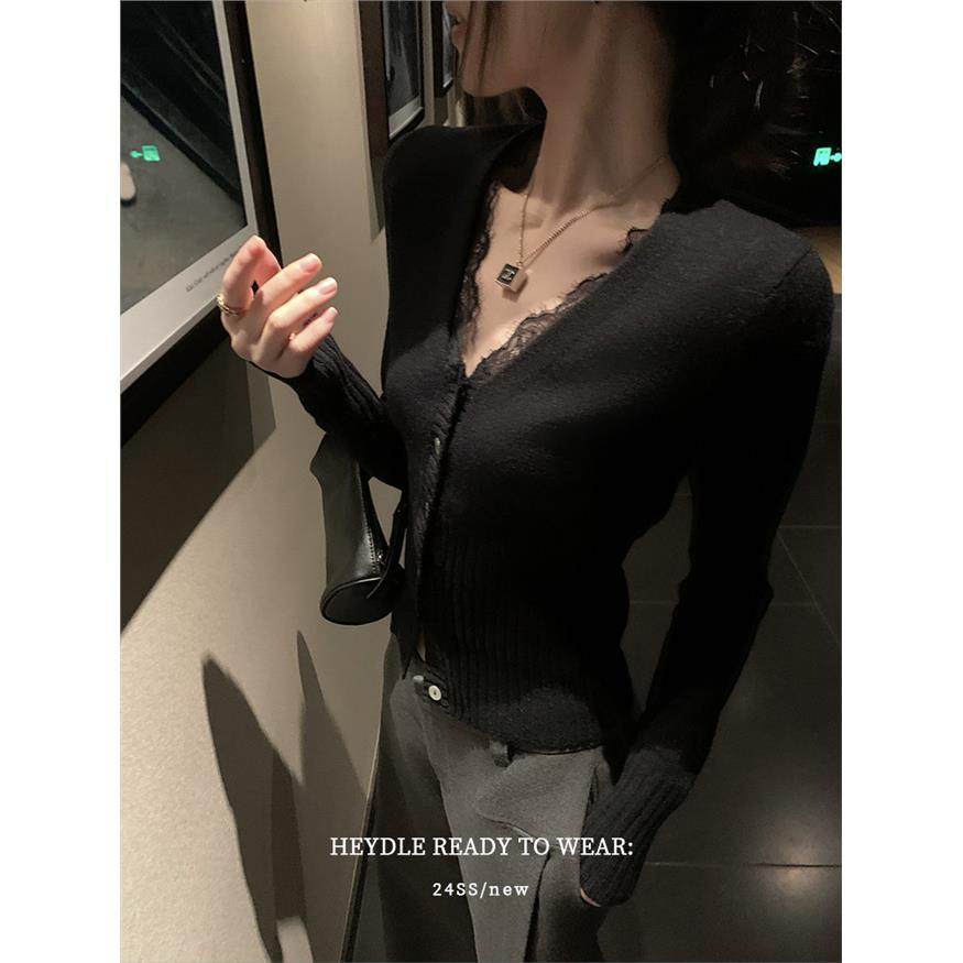 黑豆哼哼 韩女法则*v领蕾丝拼接针织衫女春秋季修身显瘦内搭上衣,淘宝优惠券,粉丝福利购,淘宝优惠卷