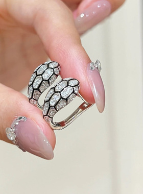 法国Gentle Motto轻奢欧美时尚镶钻黑珐琅蛇型戒指个性设计感