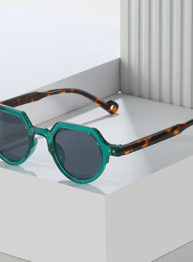 英国moleubak新款复古ins太阳镜女 欧美潮流走秀街拍小框墨镜