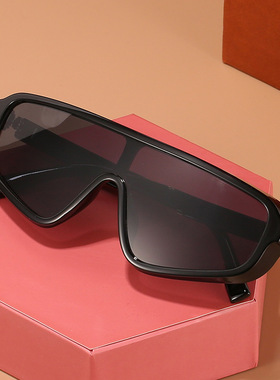 英国moleubak新款连体太阳镜 欧美时尚一体眼镜 个性米钉眼镜