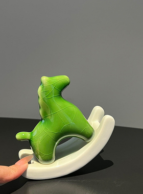 摇摇马小众家用摆件绿马茶宠摆件