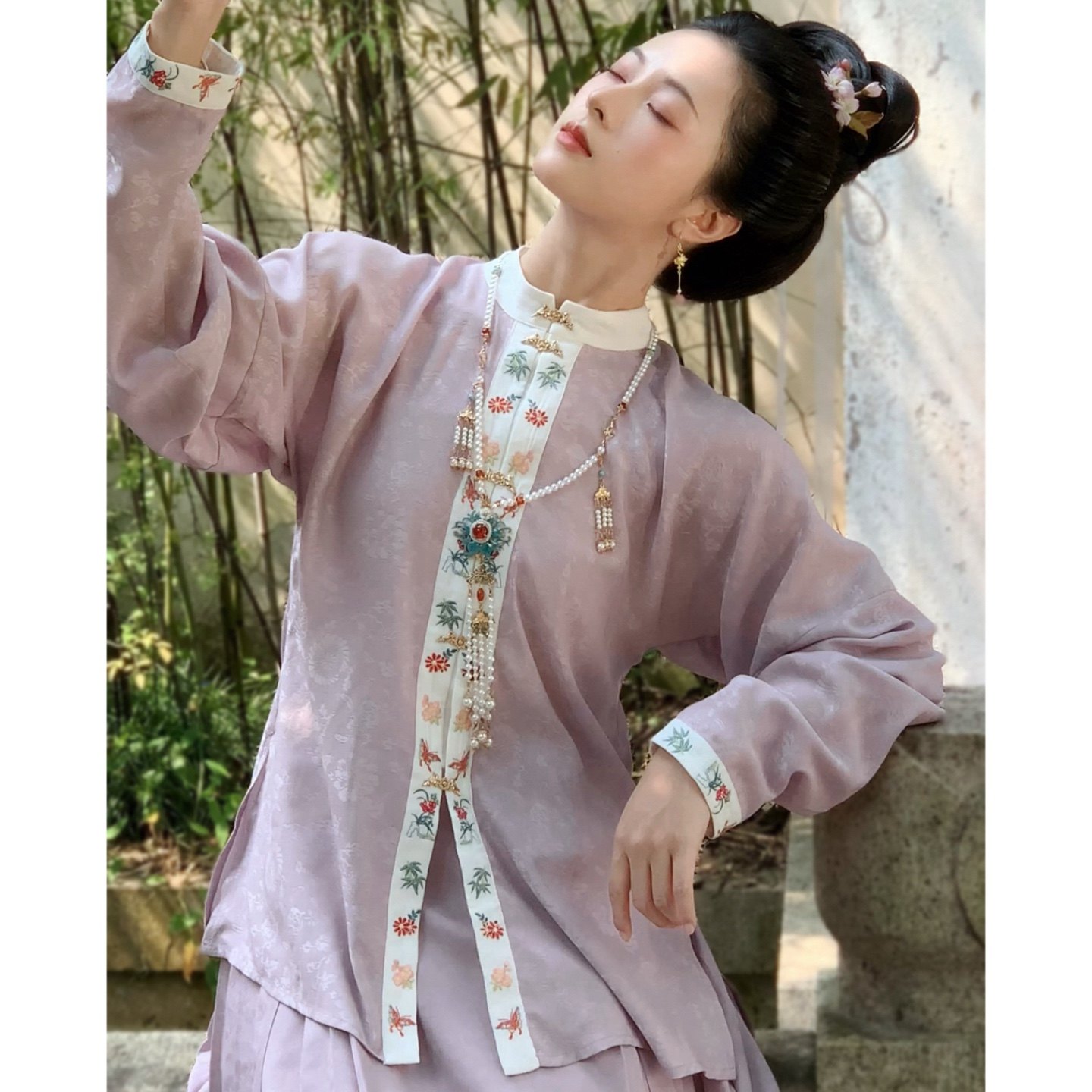 【花鸟刺绣立领对襟短袄】思华锦原创明制汉服上衣弓袋袖绣花衬衫,淘宝优惠券,粉丝福利购,淘宝优惠卷