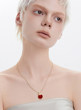 黛西法罗圆形红色简约项链女款蝴蝶系列K金气质精美经典百搭吊坠