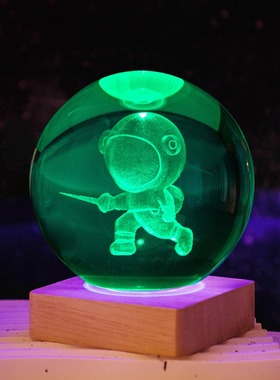 桌面底座立体3d动漫卡通小人物内雕玻璃球击剑运动创意小夜灯礼品