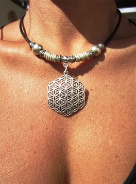 Hollow Pattern Alloy Pendant Collarbone Chain Hollow Pattern