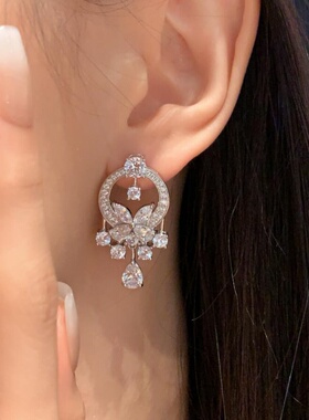 高级珠宝定制蝴蝶捕梦网钻石吊坠