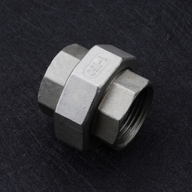 Stainless steel movable joints are connected directly to the water pipe joints