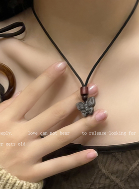 新中式复古黑色蝴蝶情侣毛衣链