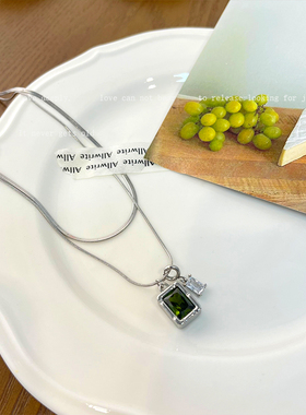 寻兮玻璃钛钢蛇骨链女绿色新品