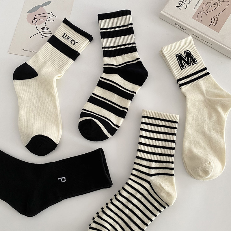 黑白条纹袜子女中筒袜春秋款棉袜ins潮日系外穿秋冬厚款网红潮袜