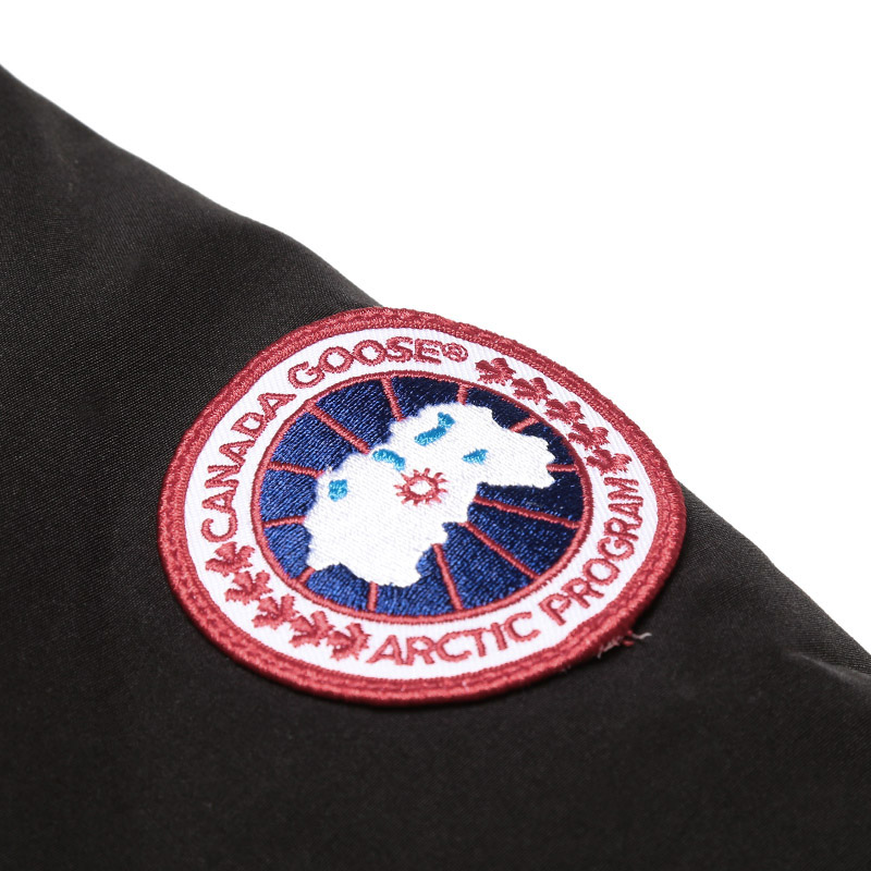 Canada Goose 情人节礼物 男士修身款鸭绒连帽羽绒服 3426MNF - 图2