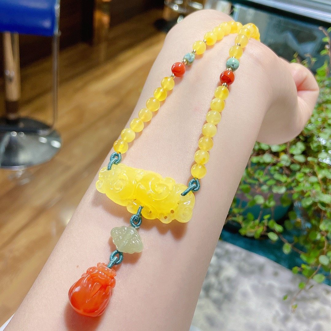 天然原矿蜜蜡貔貅吊坠项链毛衣链女款原创设计送老婆闺蜜礼物,淘宝优惠券,粉丝福利购,淘宝优惠卷