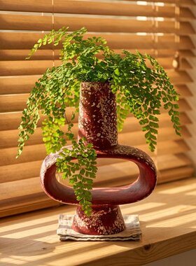 复古红色镂空花瓶插花器家居摆件