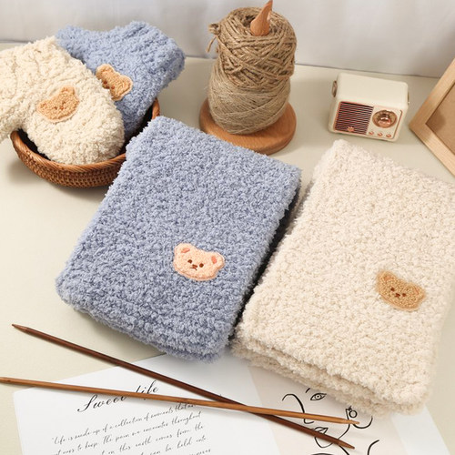 小熊手套围巾自织冰条珊瑚绒粗毛线团手工钩针编织成品DIY材料包 - 图3