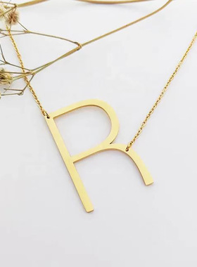 跨境18K不锈钢26个英文字母项链女欧美简约钛钢姓氏首字母项链