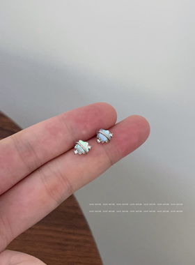 简约小巧精致炫彩星星耳钉女