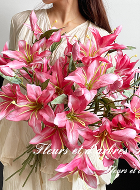 奶油风高档百合花束ins风娟花