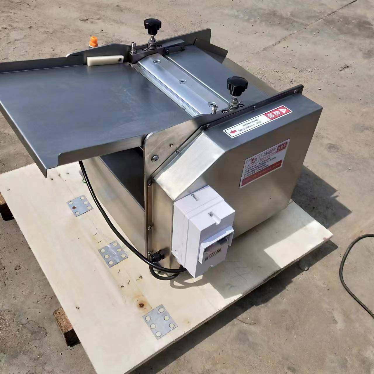 鱼骨鱼皮鱼筋分离机 不锈钢水产品加工设备 鱼糜提取机鱼肉机,淘宝优惠券,粉丝福利购,淘宝优惠卷