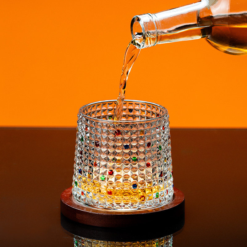 彩绘威士忌酒杯旋转水晶杯高端解压不倒翁家用啤酒杯洋酒杯带托盘,淘宝优惠券,粉丝福利购,淘宝优惠卷