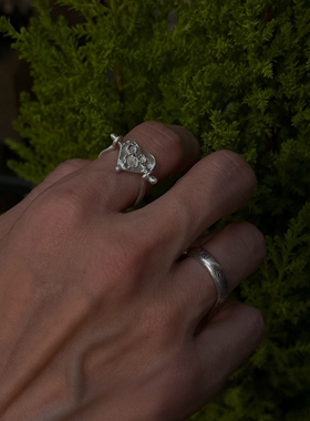 爱心蝴蝶结戒指女轻奢叠戴食指戒