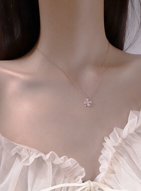 细闪四叶草项链女款千金感锁骨链