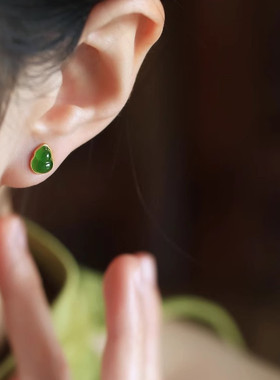 福禄复古简约绿色小葫芦耳钉小巧