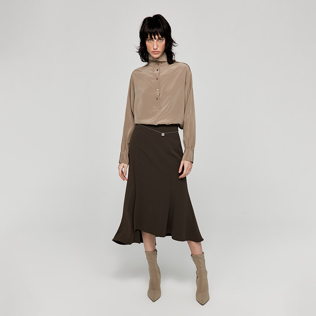 Elegant fishtail acetate skirt with asymmetrical design