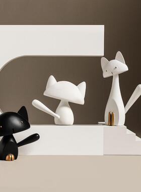 现代简约可爱萌趣动物树脂摆件黑白猫咪卧室客厅书房创意装饰摆件