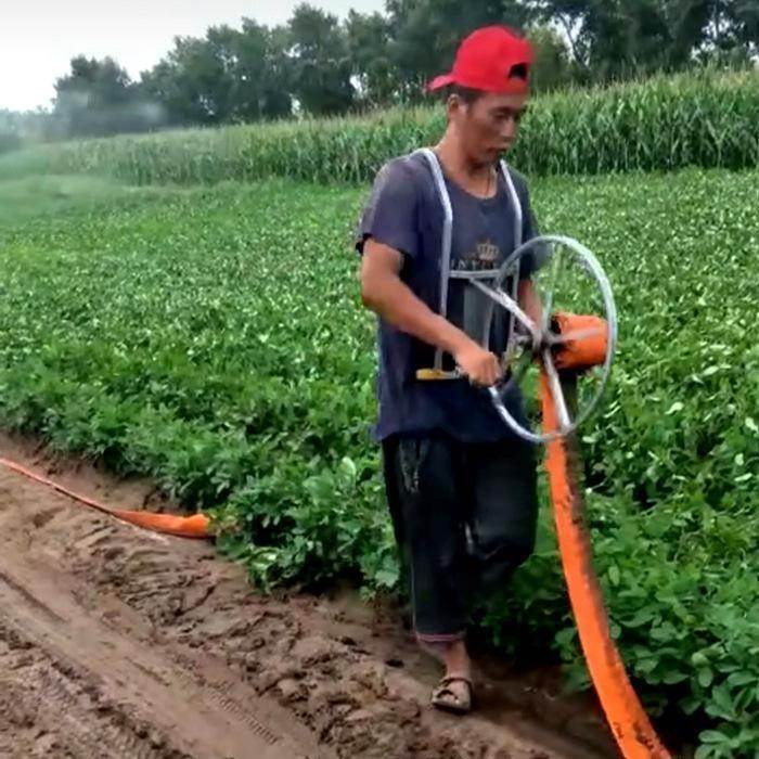 带卷收水器浇地水带收卷器灌溉收龙管器肩背手摇卷管器水带收卷机