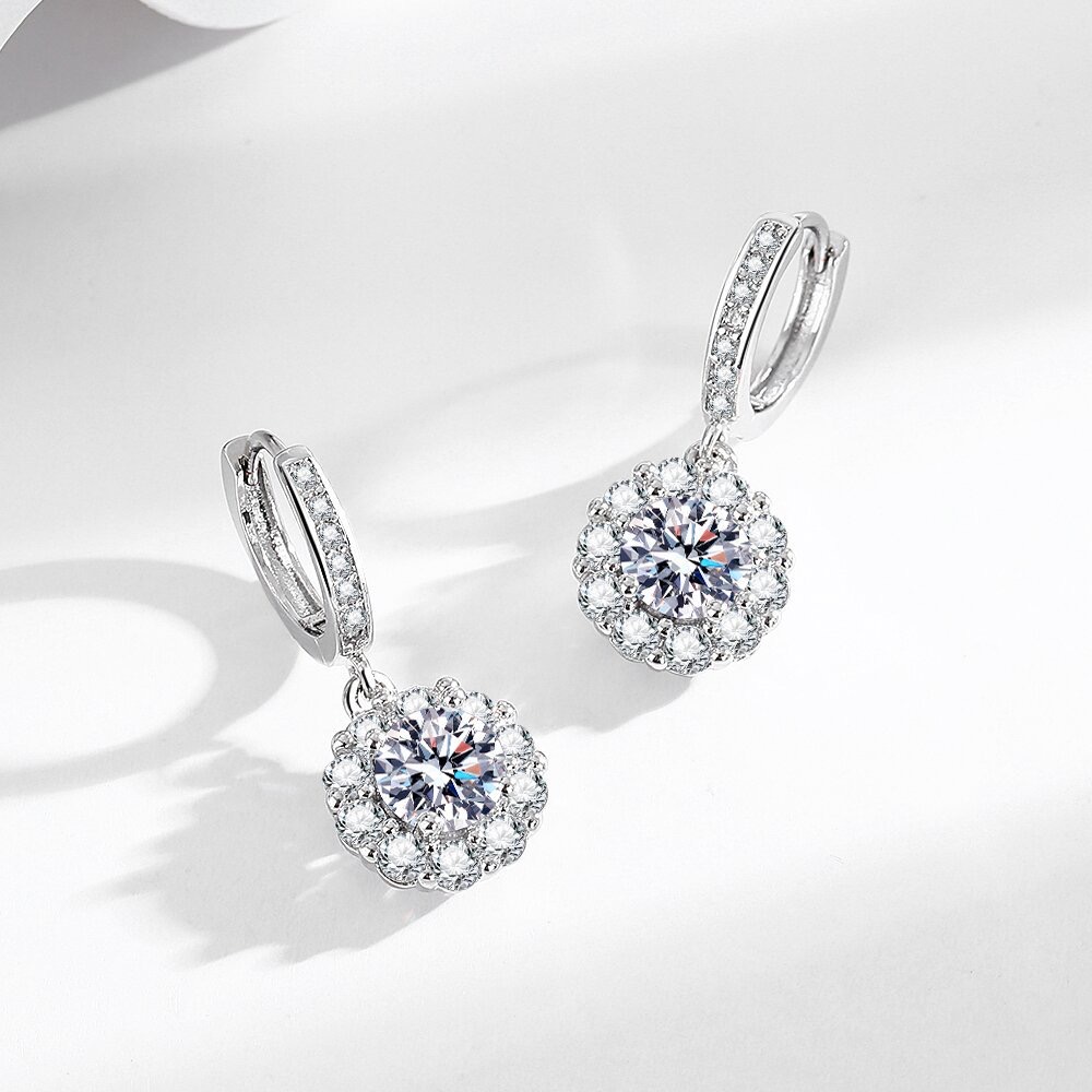 S925银镶嵌莫桑石满钻耳环女日韩时尚气质百搭耳坠个性冷淡风耳饰 - 图1