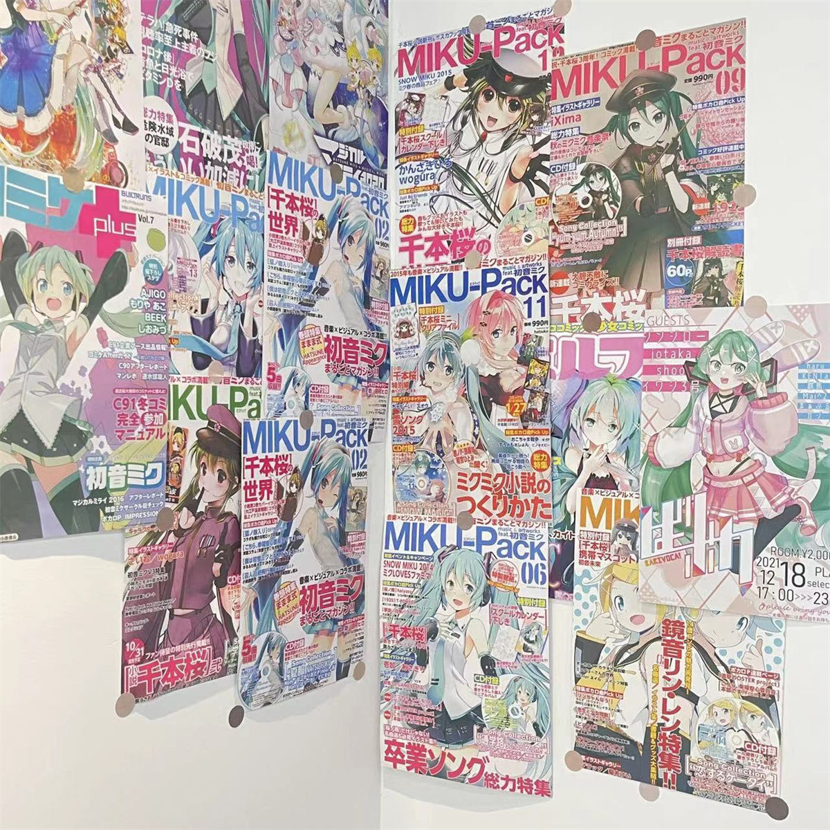 Miku初音未来海报动漫混合二次元房间装饰少女心房间卧室漫画墙贴 - 图2