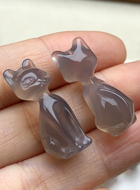 天然灰玛瑙公主猫吊坠 冰透灰玉髓女王猫玉坠立体猫咪挂件女配饰