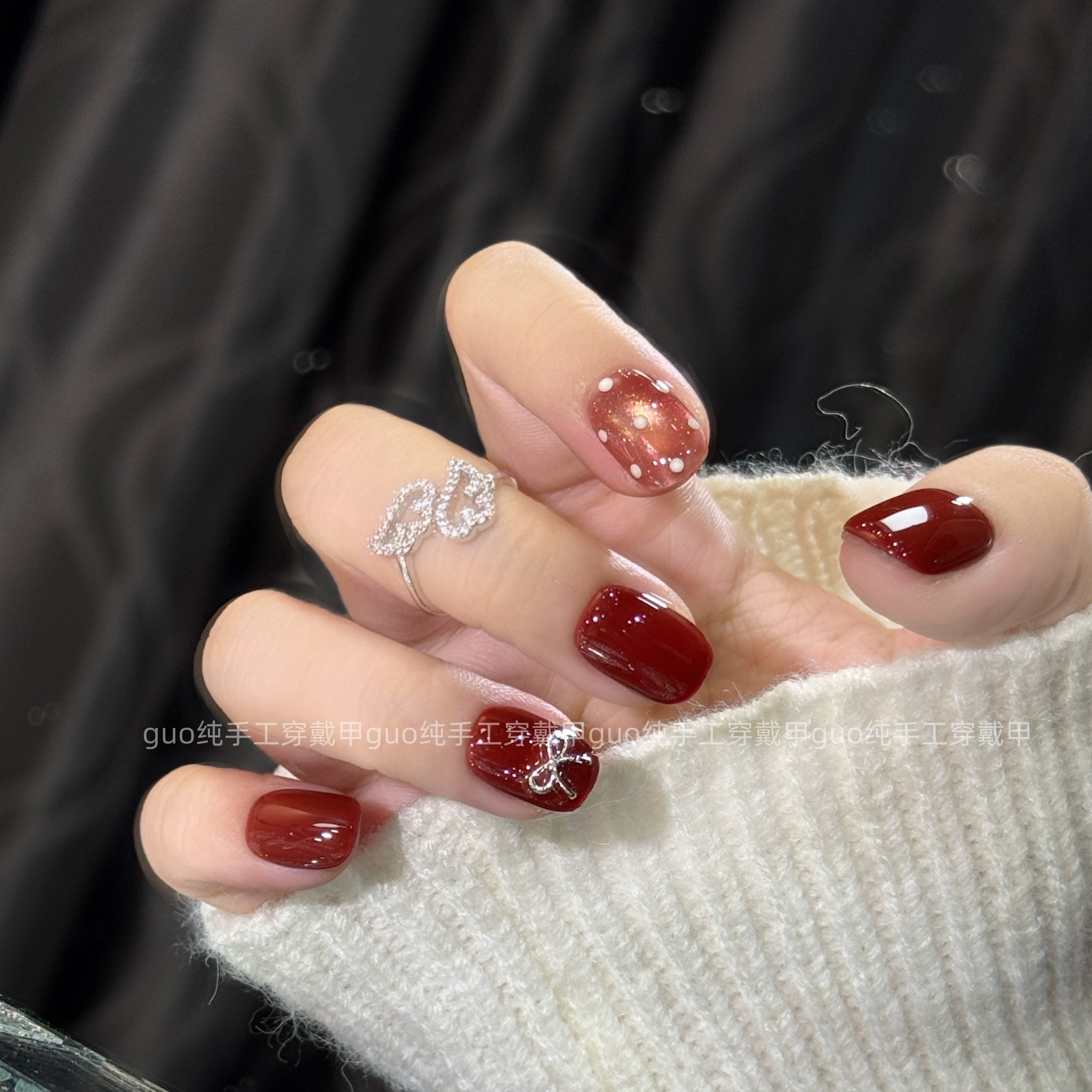 Guo穿戴甲玫红甜心新年红圣诞色猫眼简约温柔显白纯手工短款美甲,淘宝优惠券,粉丝福利购,淘宝优惠卷