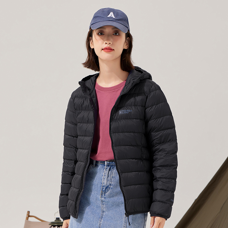 拓路者女装品牌新款连帽羽绒服