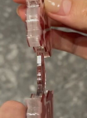 小红书同款宋雨琦抽拉式钥匙扣亚克力书包装饰挂件粉丝收藏送礼物