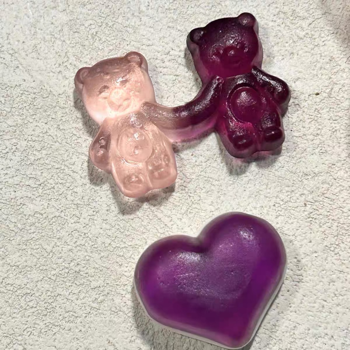 德国进口哈瑞宝HARIBO小熊手牵手水果QQ橡皮软糖多造型休闲糖果 - 图3