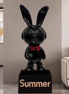 网红幸运DJ兔子落地大型摆件高端客厅电视柜沙发旁创意公仔存钱罐