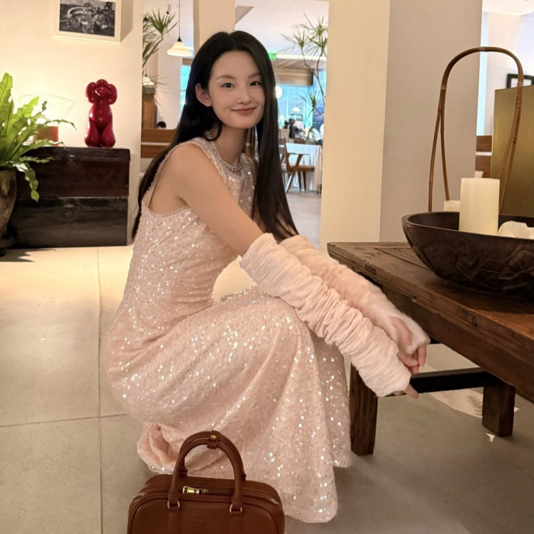 DIGM广州十三行女装2025秋冬亮片袖套背心裙礼服连衣裙女62666 - 图2