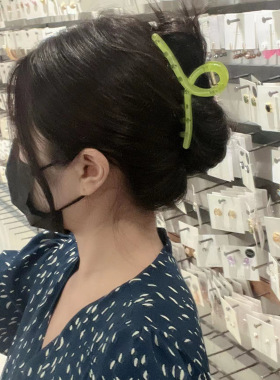 果冻色大号盘发抓夹女气质亚克力夹子头饰发量多发卡后脑勺鲨鱼夹