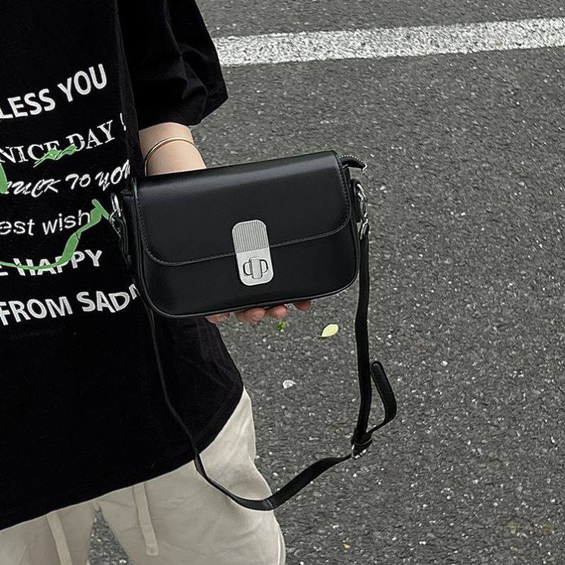 韩版ins中性风横款方形小方包男女休闲翻盖皮质斜挎包高级感单肩,淘宝优惠券,粉丝福利购,淘宝优惠卷