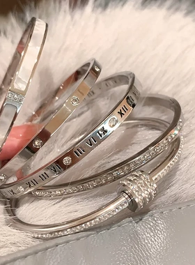 简约高级感白贝母手镯女款镶钻钛钢时尚百搭超闪不掉色轻奢手饰