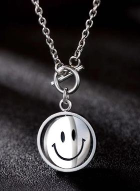 嘻哈潮流旋转笑脸毛衣链