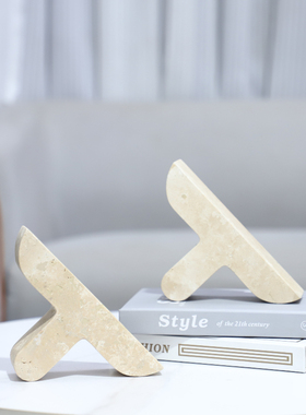 天然黄洞石人字型书档书立摆件