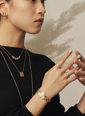 HERBE合璧 松间 团松朵朵项链 以松针簇拥成团的花型 温柔优雅