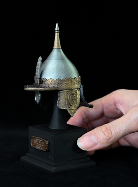 龙飞兔舞135MM家居装饰办公树脂摆件 阿拉伯领主金顶头盔LTCP-263