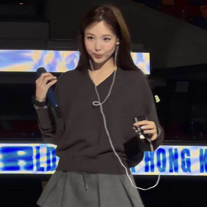 林娜琏同款V领灰色长袖针织衫女春可拆卸设计感上衣宽松套头毛衣 - 图1