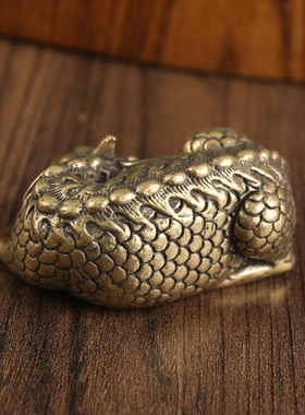 黄铜伏地貔貅实心桌面摆件