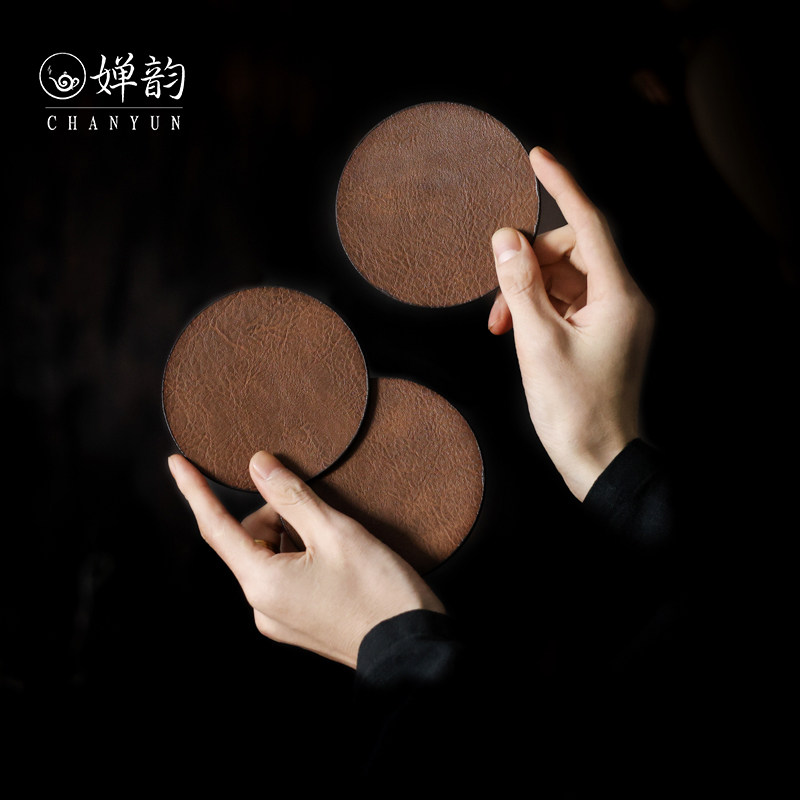 婵韵 五福福容皮革圆形咖啡色杯垫茶垫茶杯垫两片装隔热垫防滑垫,淘宝优惠券,粉丝福利购,淘宝优惠卷