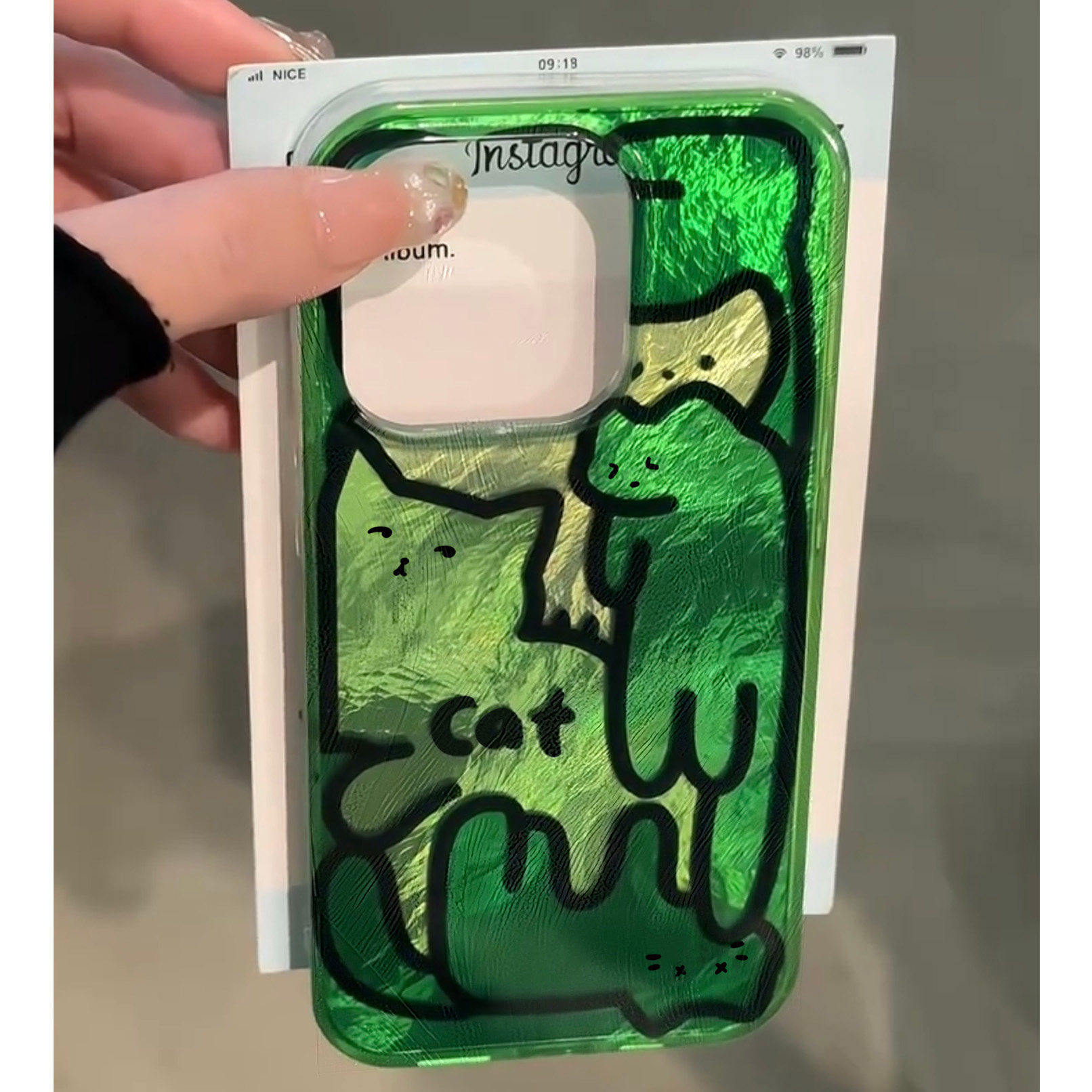 绿色搞怪黑线条猫咪折叠支架适用苹果15手机壳iPhone14promax新款13pro防摔12华为/荣耀/oppo/vivo/小米/iqoo