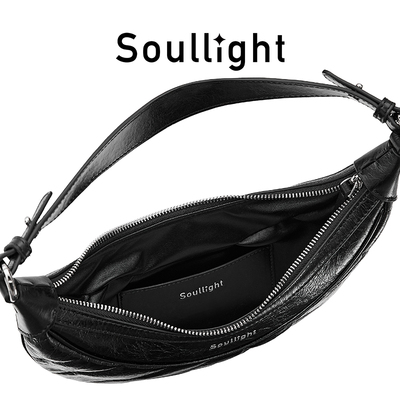 松弛慵懒牛角包斜挎包女